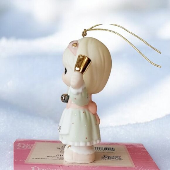 2006 Precious Moments "Ringing in the Season" Item #610002 Ornament - Picture 3 of 8